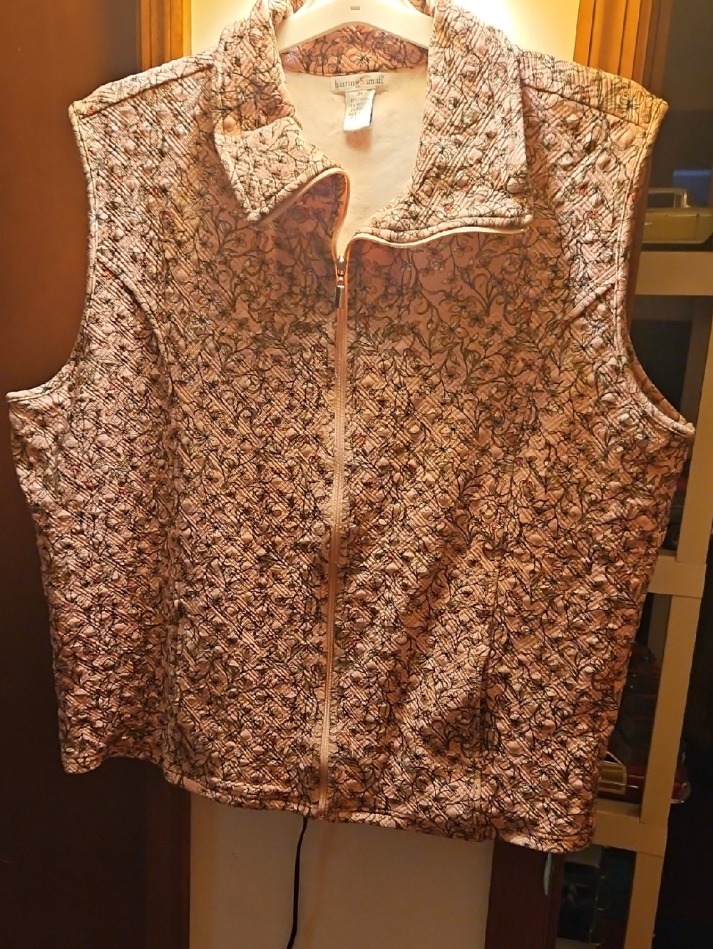 Women's Quilted Pink Floral Zip Vest